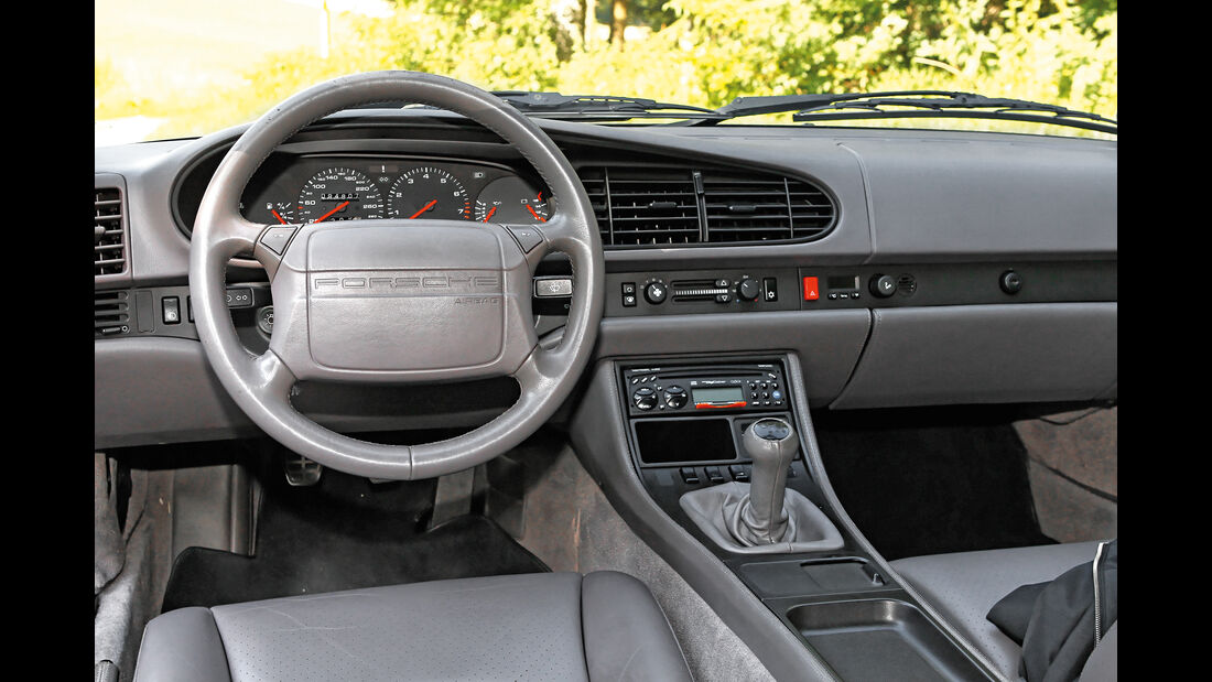 Porsche 968, Cockpit