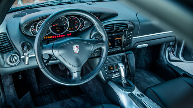 Porsche 996, Cockpit