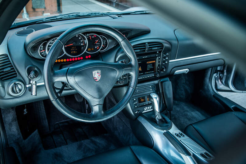 Porsche 996, Cockpit