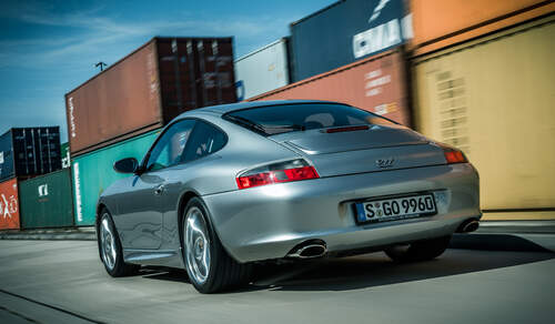 Porsche 996, Heckansicht