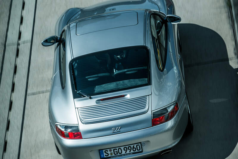 Porsche 996, Heckansicht