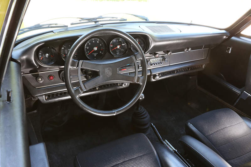 Porsche Carrera RS 2.7, Cockpit