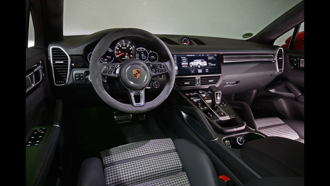 Porsche Cayenne Coupé im Fahrbericht AUTO MOTOR UND SPORT