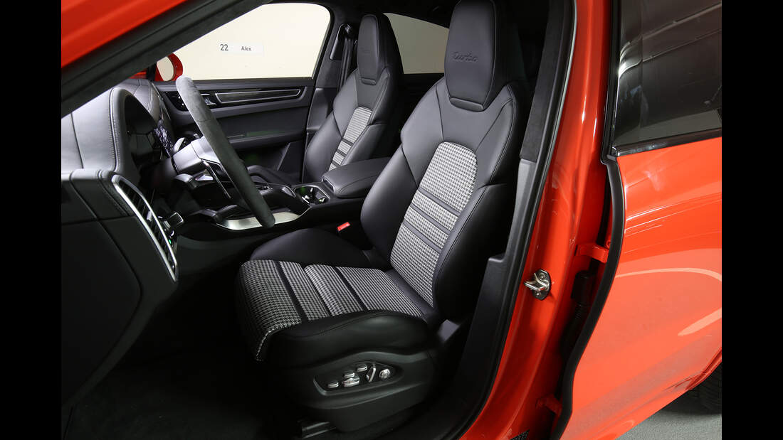 Porsche Cayenne Coupé im Fahrbericht AUTO MOTOR UND SPORT