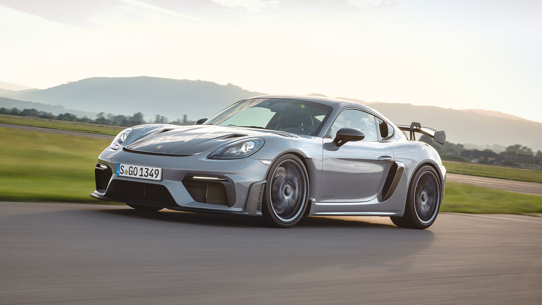 Porsche Cayman GT4 RS