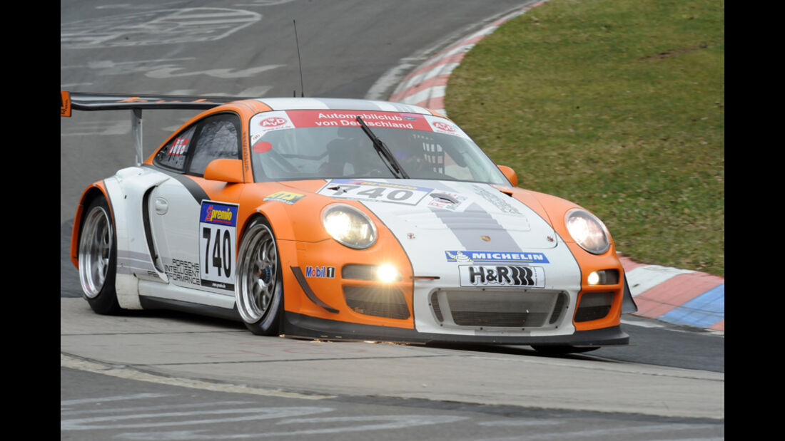Porsche GT Hybrid weiß orange