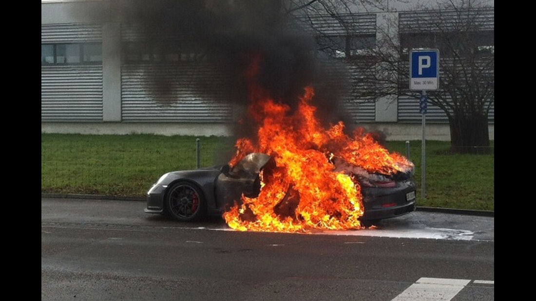 Porsche GT3 Brand Feuer