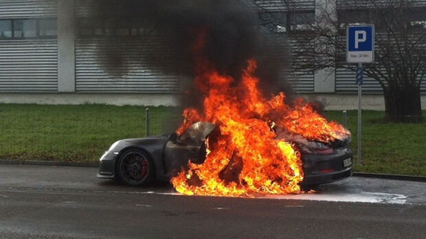 Porsche GT3 Brand Feuer