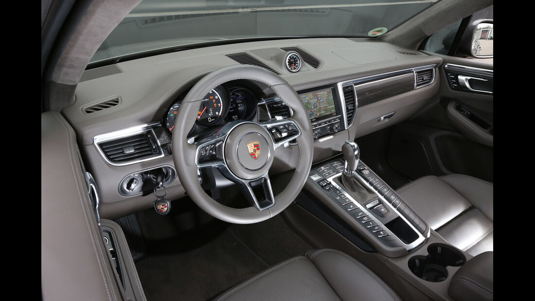 Porsche Macan Turbo, Cockpit