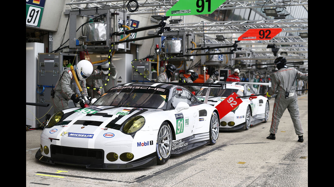 Porsche Motorsport - Porsche 911 RSR - 24h Le Mans Vortest - 2016