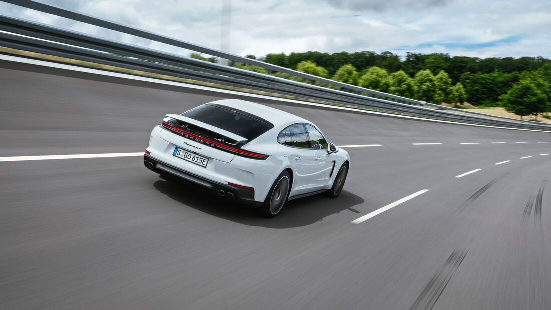 Porsche Panamera 4 E-Hybrid