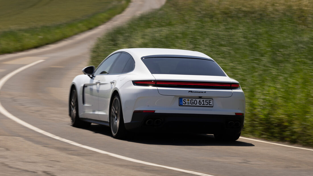 Porsche Panamera 4 E-Hybrid