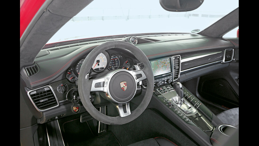 Porsche Panamera GTS, Cockpit