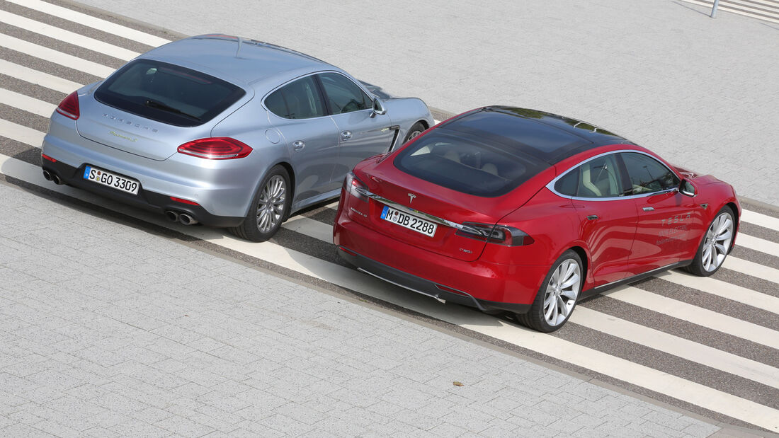 Porsche Panamera S E-Hybrid, Tesla Model S, Heckansicht