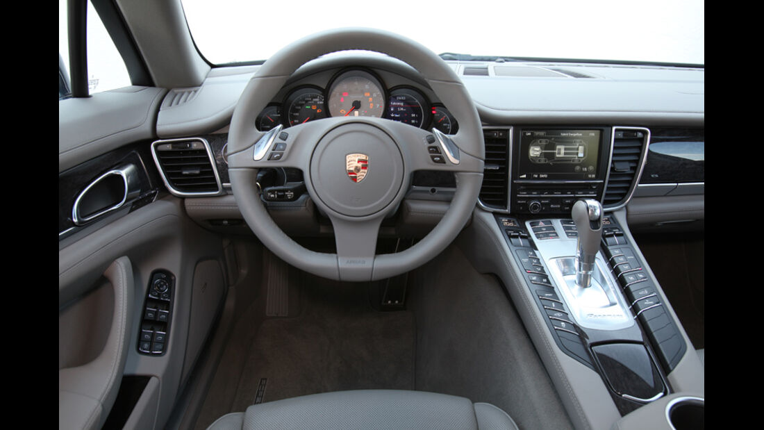 Porsche Panamera S Hybrid, Cockpit