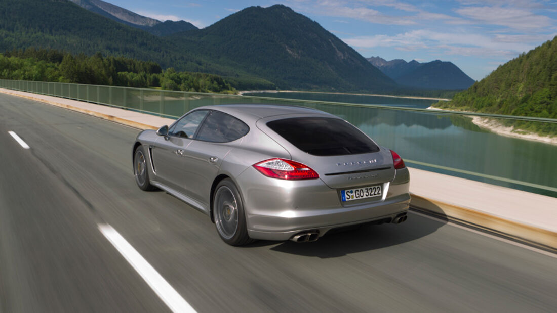 Porsche Panamera Tubo S, Heck, Stausee