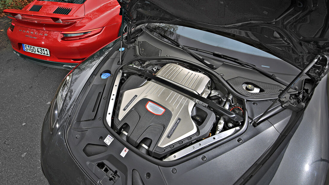 Porsche Panamera Turbo, Motor