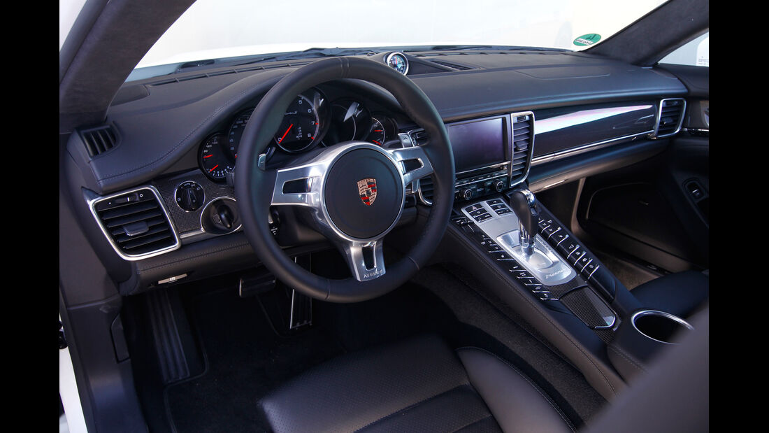 Porsche Panamera Turbo S, Cockpit
