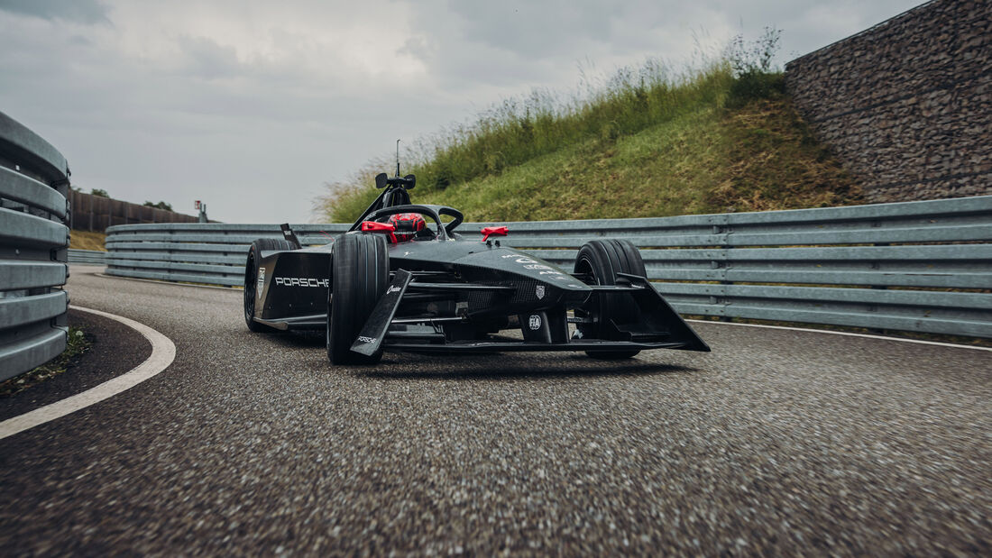 Porsche-Rollout - Pascal Wehrlein - Formel E - Gen3 - Weissach - 2022