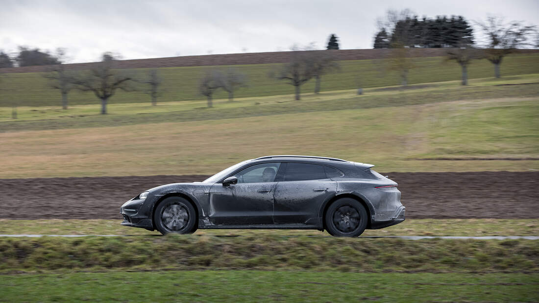 Porsche Taycan Cross Turismo