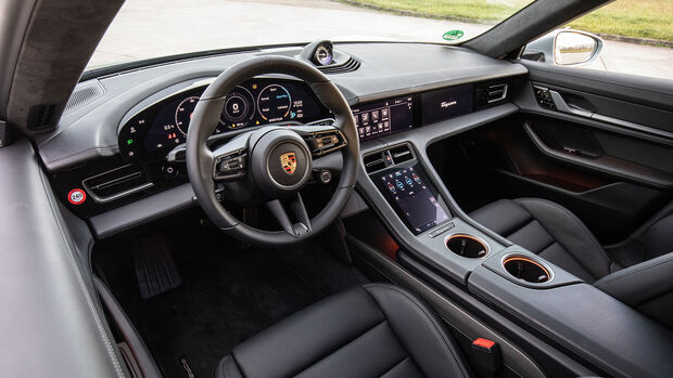 Porsche Taycan Turbo S, Interieur