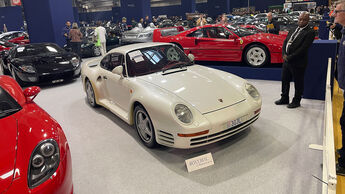 Rétromobile 2023 Porsche 959 Ferrari F40 Artcurial