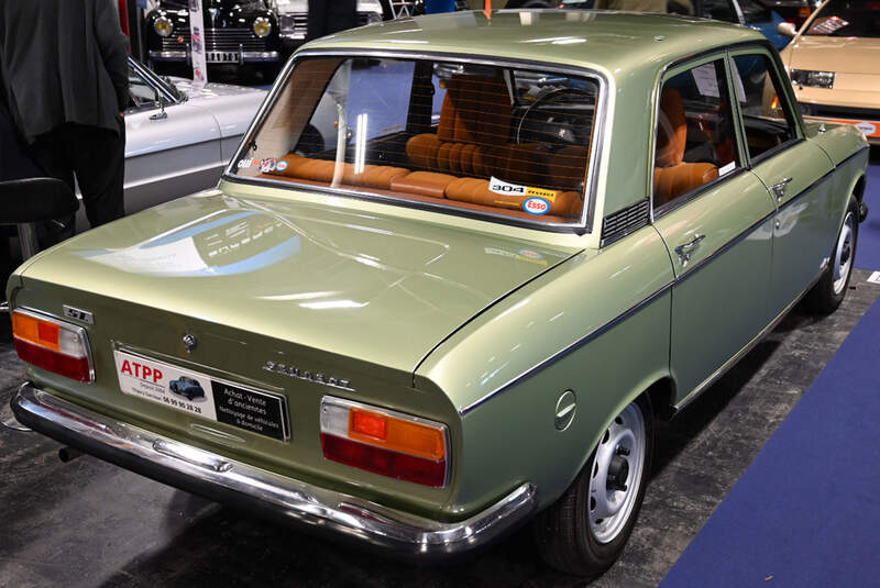Rétromobile 2026 Markt Peugeot 304 SL Limousine