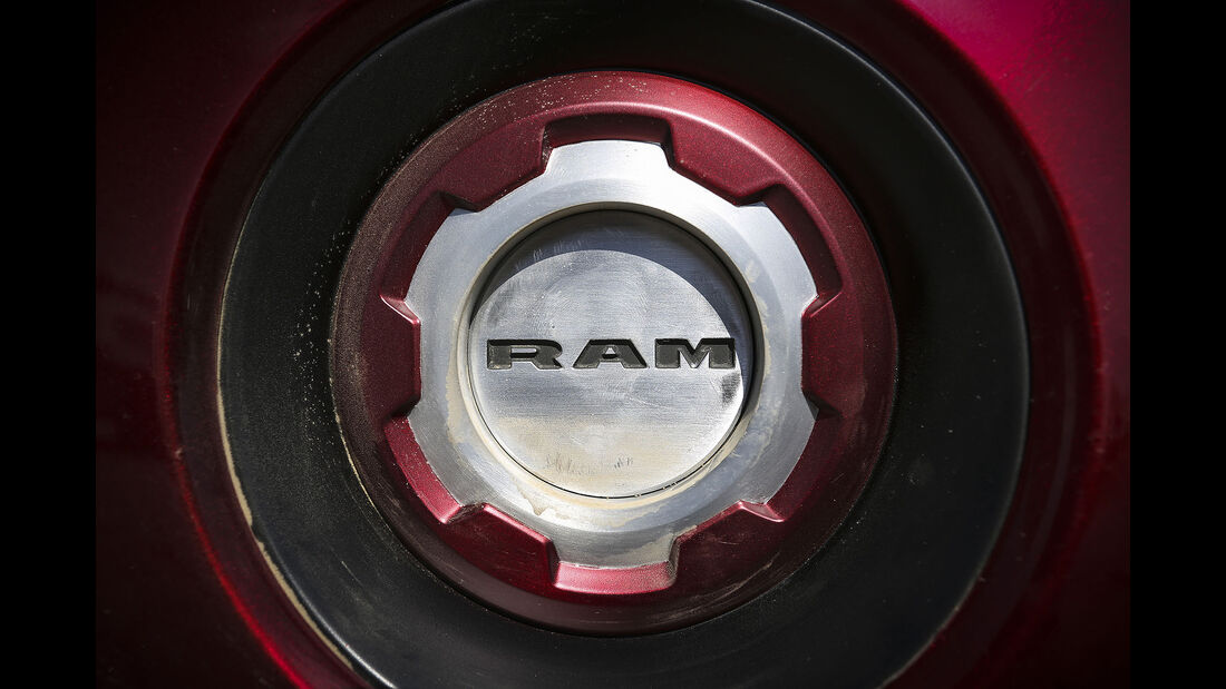Ram Rebel TRX Concept 6.2 Hemi V8