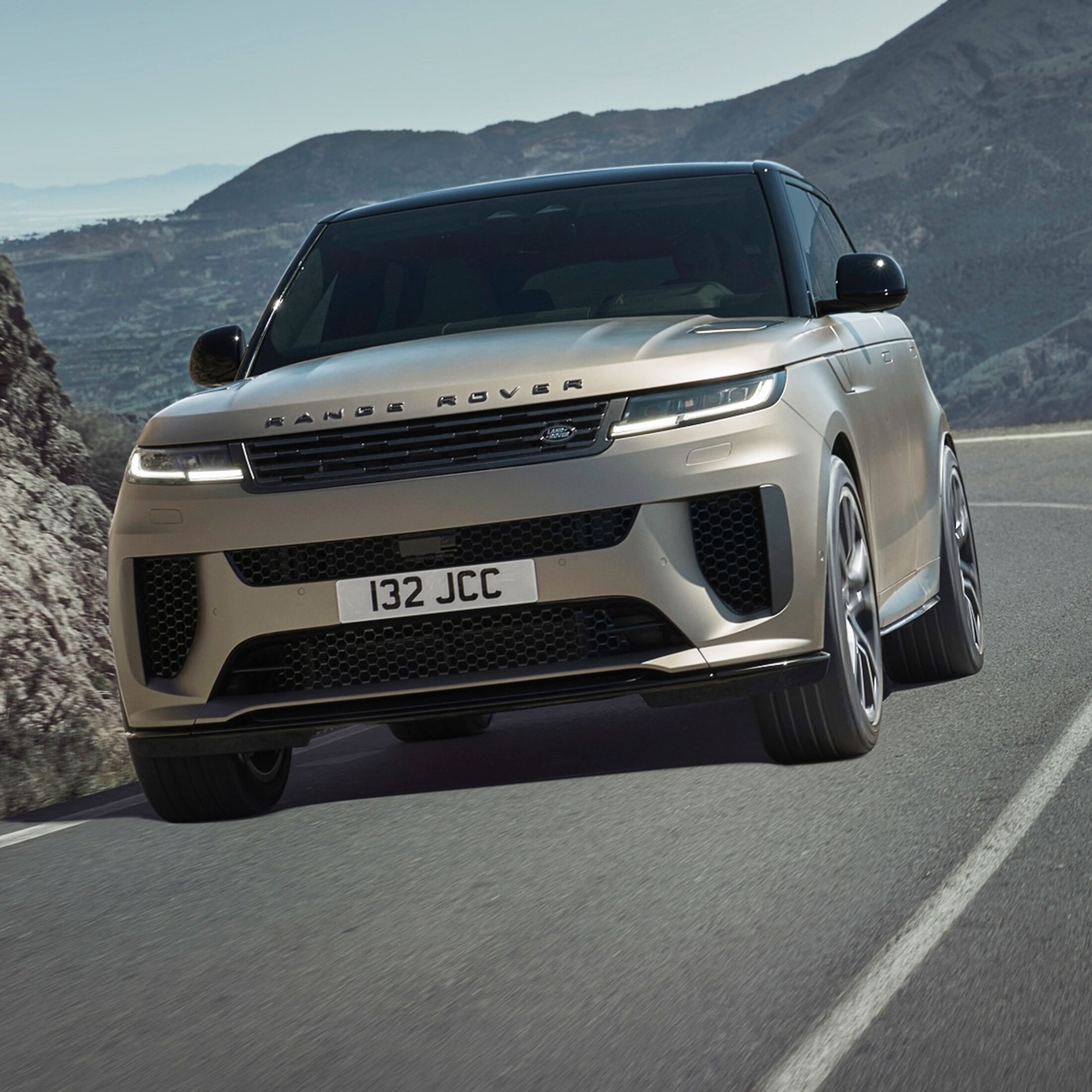 https://imgr1.auto-motor-und-sport.de/Range-Rover-Sport-SV-2024-jsonLd1x1-51a4f87a-2005485.jpg