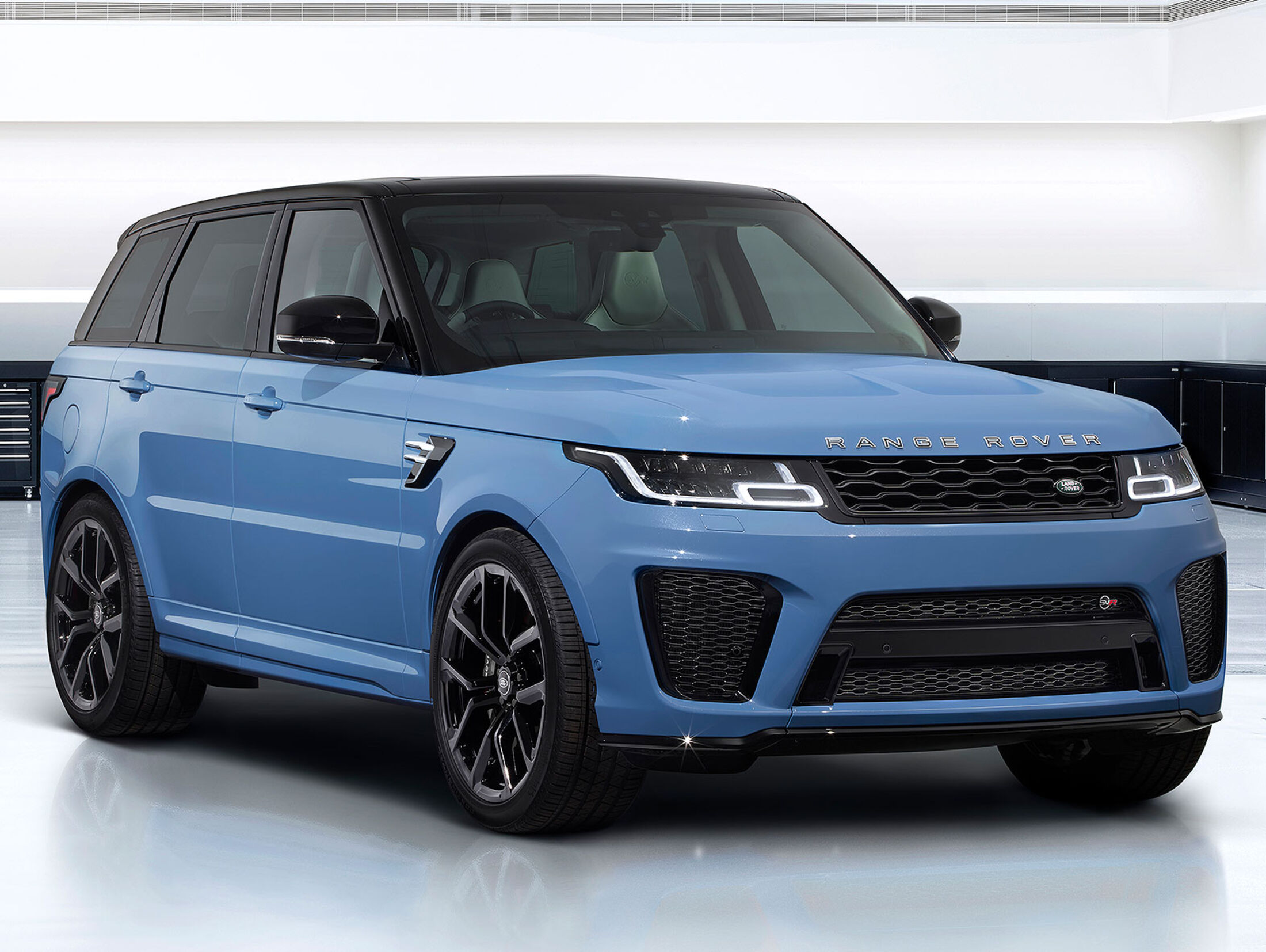 https://imgr1.auto-motor-und-sport.de/Range-Rover-Sport-SVR-Ultimate-jsonLd4x3-2331ebe6-1825409.jpg