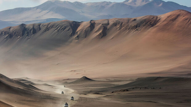 Range Rover in Wüste
