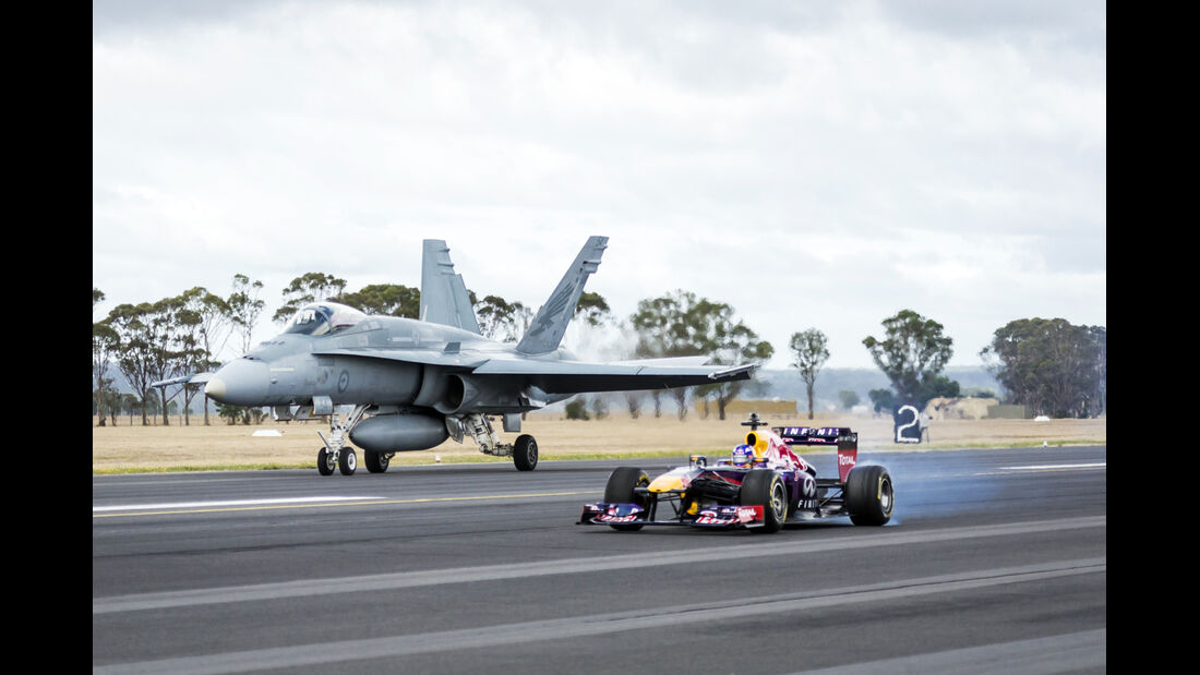 Red Bull - Daniel Ricciardo - Düsenjet - Formel 1 - GP Australien - 12. März 2014