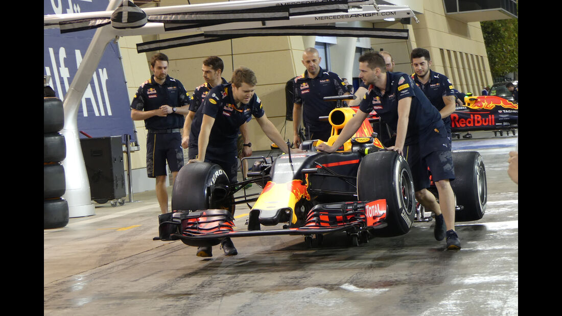 Red Bull - Formel 1 - GP Bahrain - 31. März 2016