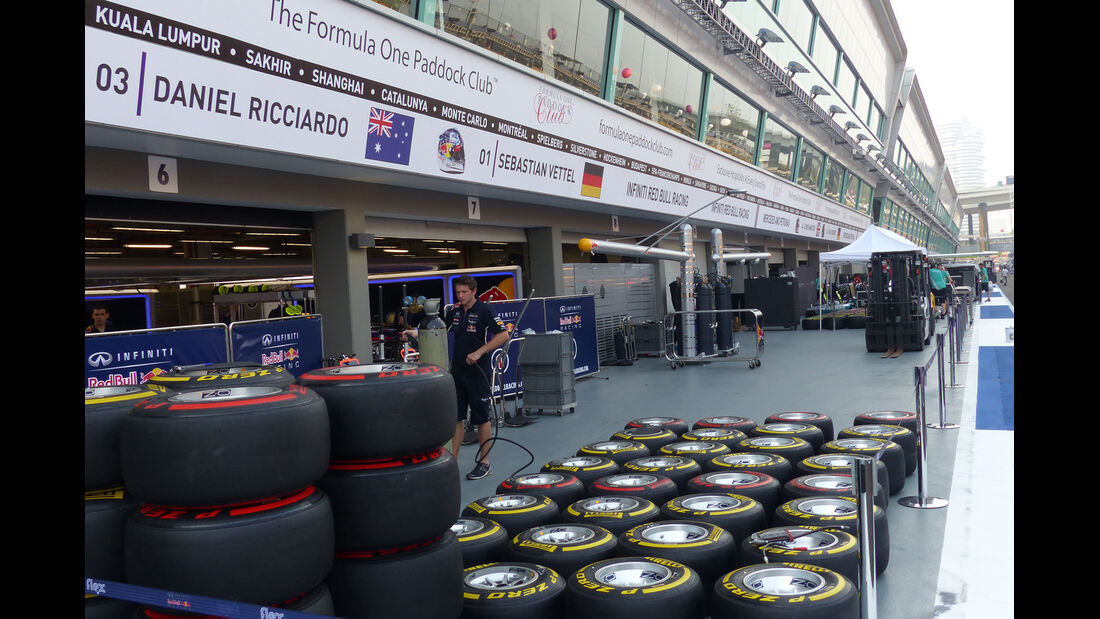 Red Bull - Formel 1 - GP Singapur - 17. September 2014