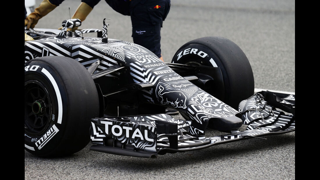Red Bull - Formel 1-Test - Barcelona - 1. März 2015