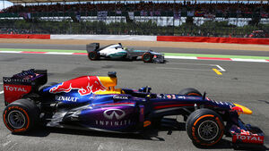 Red Bull - Mercedes - Formel 1 - GP England 2013