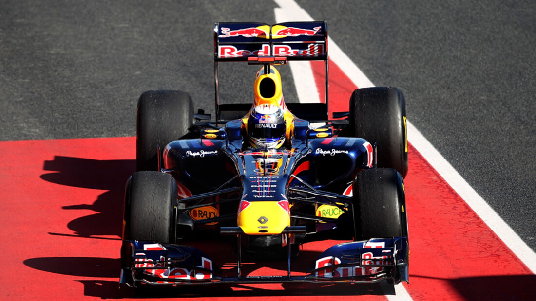 Red Bull Vettel Formel 1 Test Barcelona 2011