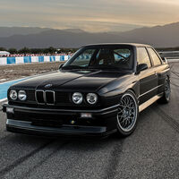 Redux Leichtbau BMW M3 E30 Restomod