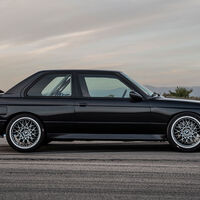 Redux Leichtbau BMW M3 E30 Restomod