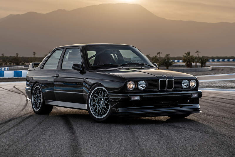 Redux Leichtbau BMW M3 E30 Restomod