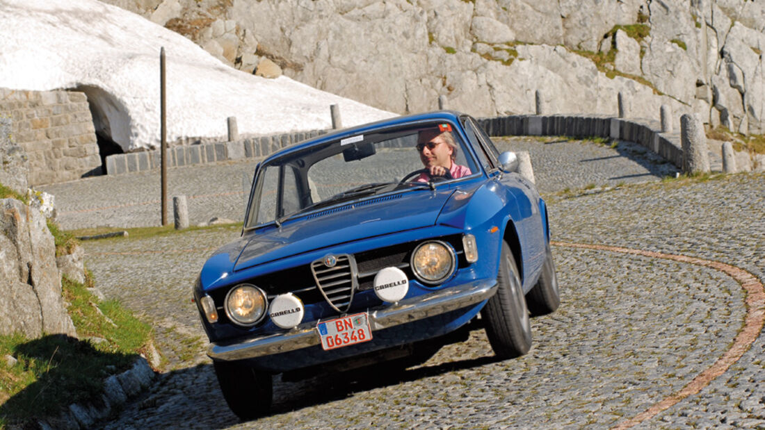 Reise im Alfa Romeo GT 1300 zum Alfa Romeo Jubiläum
