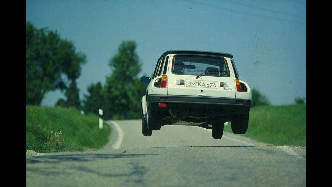 Renault 5 Turbo im Flug