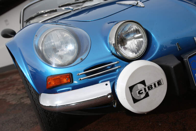 Renault Alpine A110 1300 VC, Frontscheinwerfer