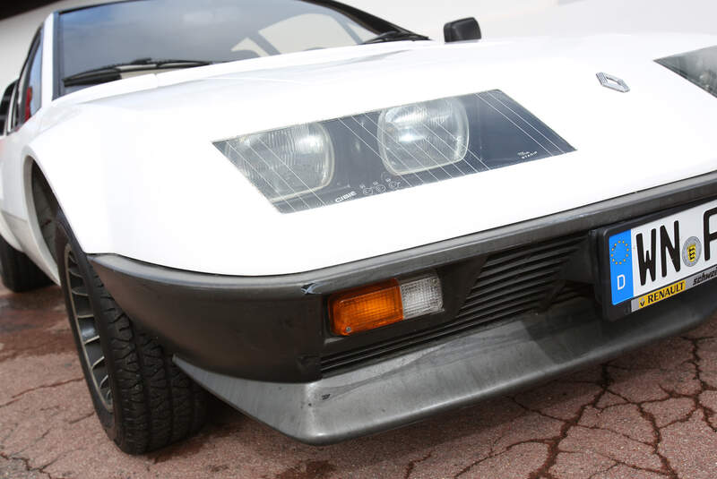 Renault Alpine A310, Frontscheinwerfer