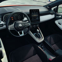Renault Clio Innenraum Cockpit