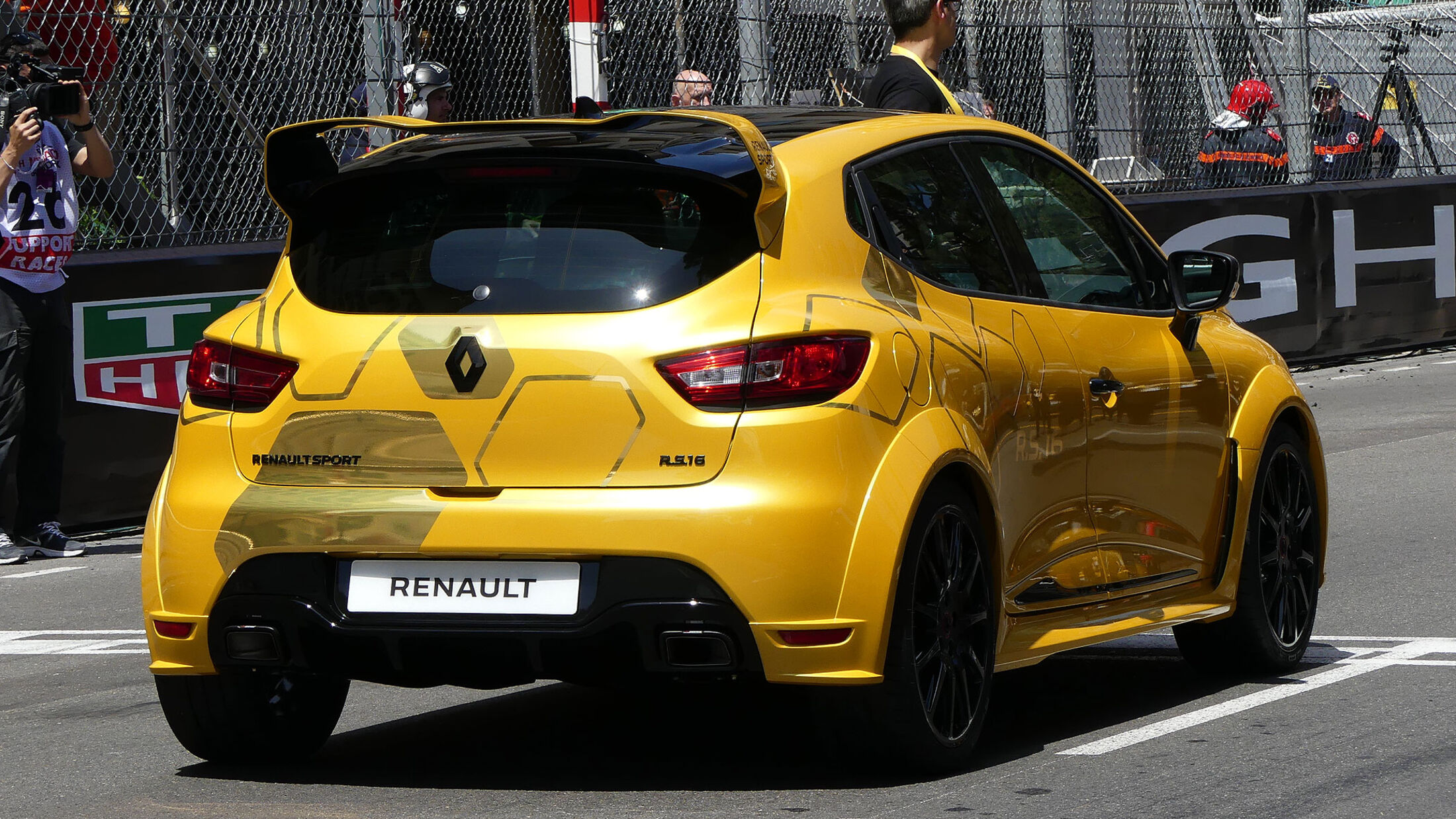Renault RS Performance Parts lassen Clio RS aussehen wie einen RS16