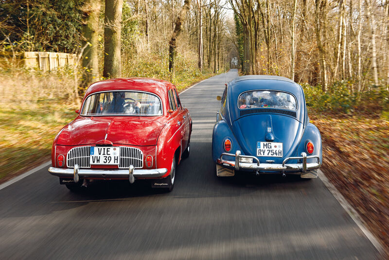 Renault Dauphine, Baujahr 1959; VW 1200 Export, Baujahr 1960