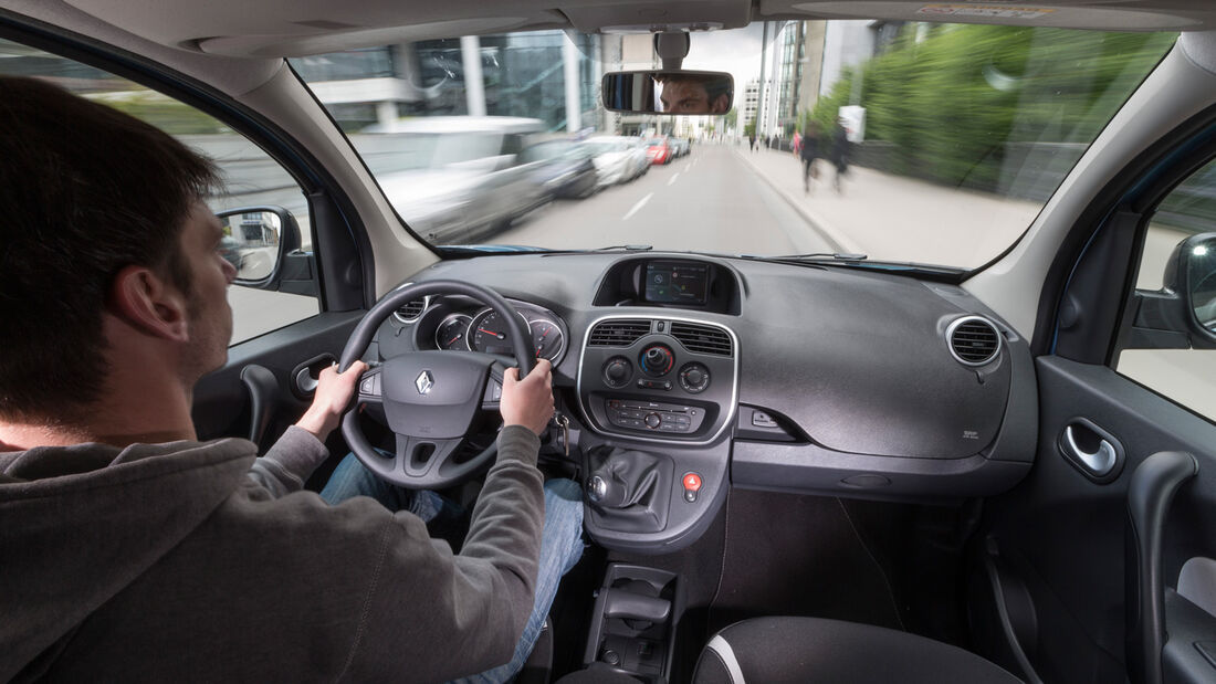 Renault Kangoo dCi 90 Energy, Cockpit, Fahrersicht