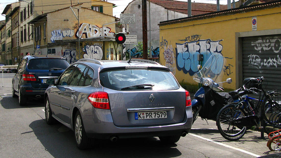Renault Laguna Grandtour 2.0 Turbo im Test auto motor und sport
