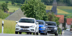 Renault Megane GT TCe 205, Opel Astra 1.6 DI Turbo, Peugeot 308 GT 308 GT THP 205